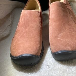 womens elastic slip on loafers